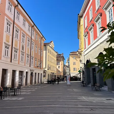 Bilocale Cavana Life * Triest